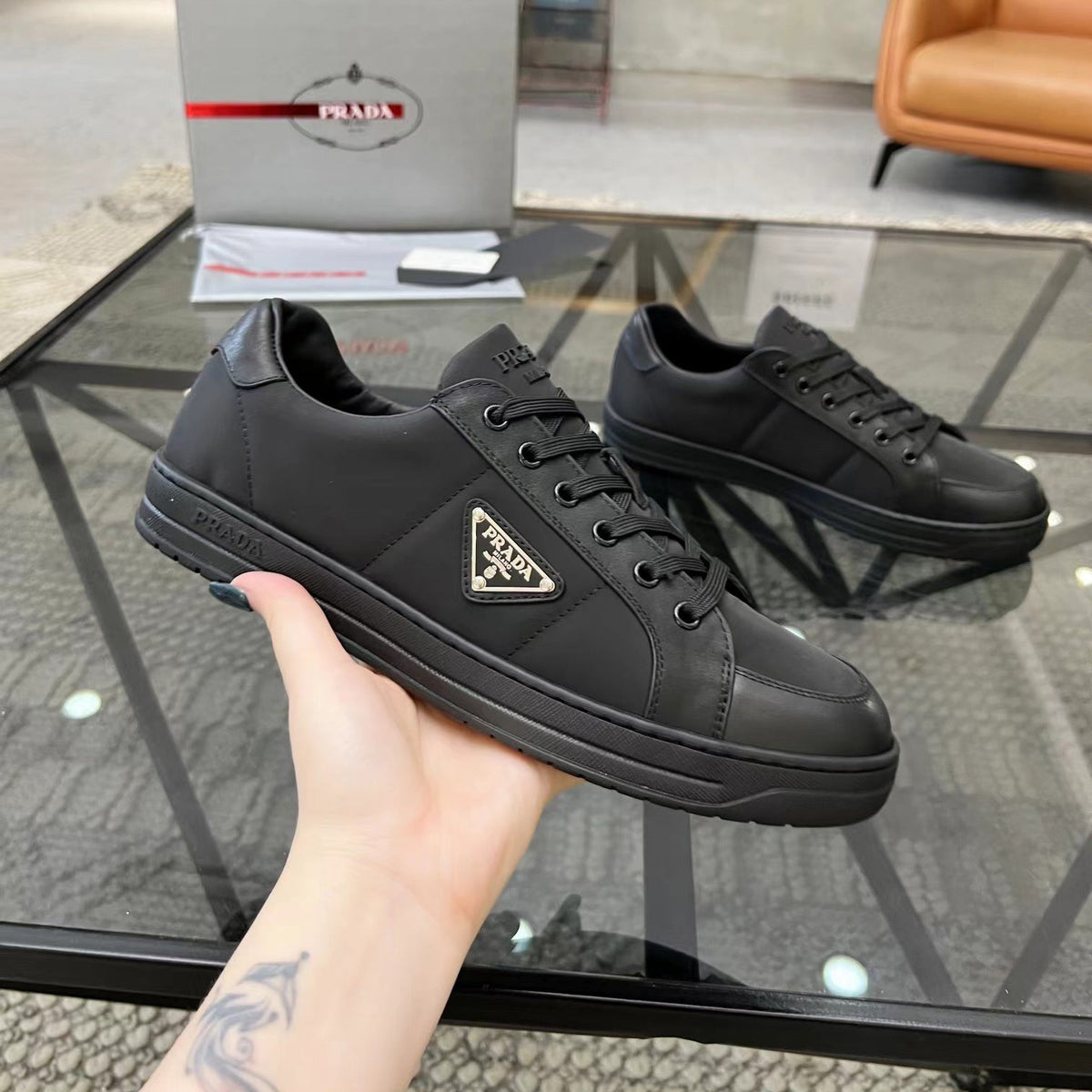 PR triangle logo sneakers 1824091312