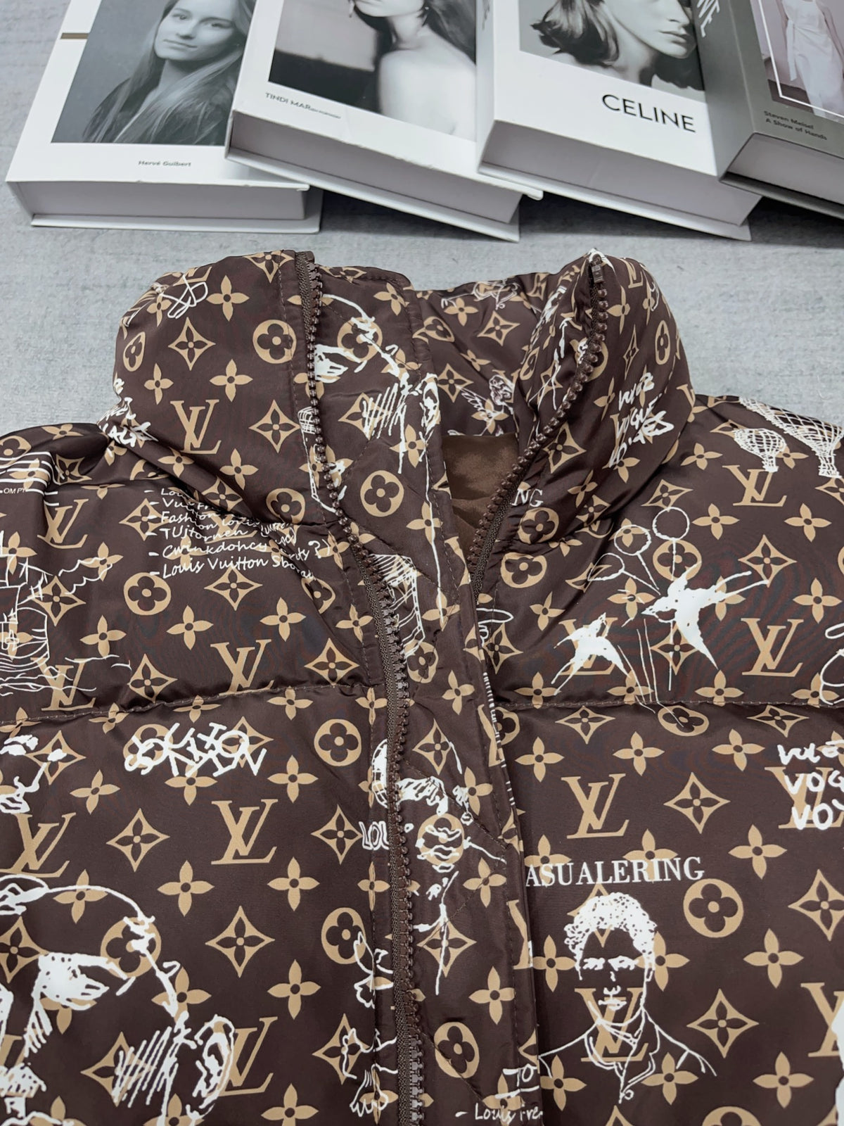 VV Graffiti down cotton jacket 1824093004