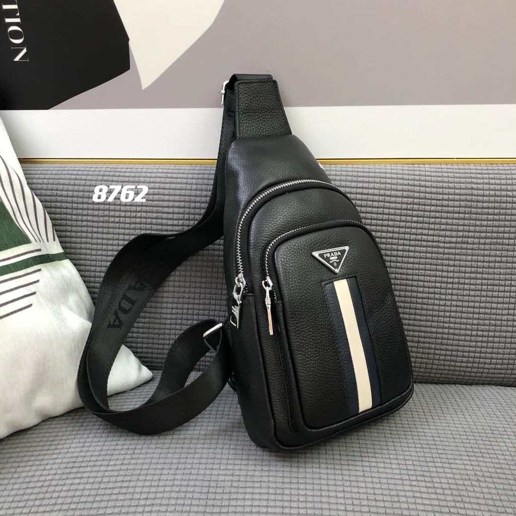 New men's versatile chest bag 1024030720
