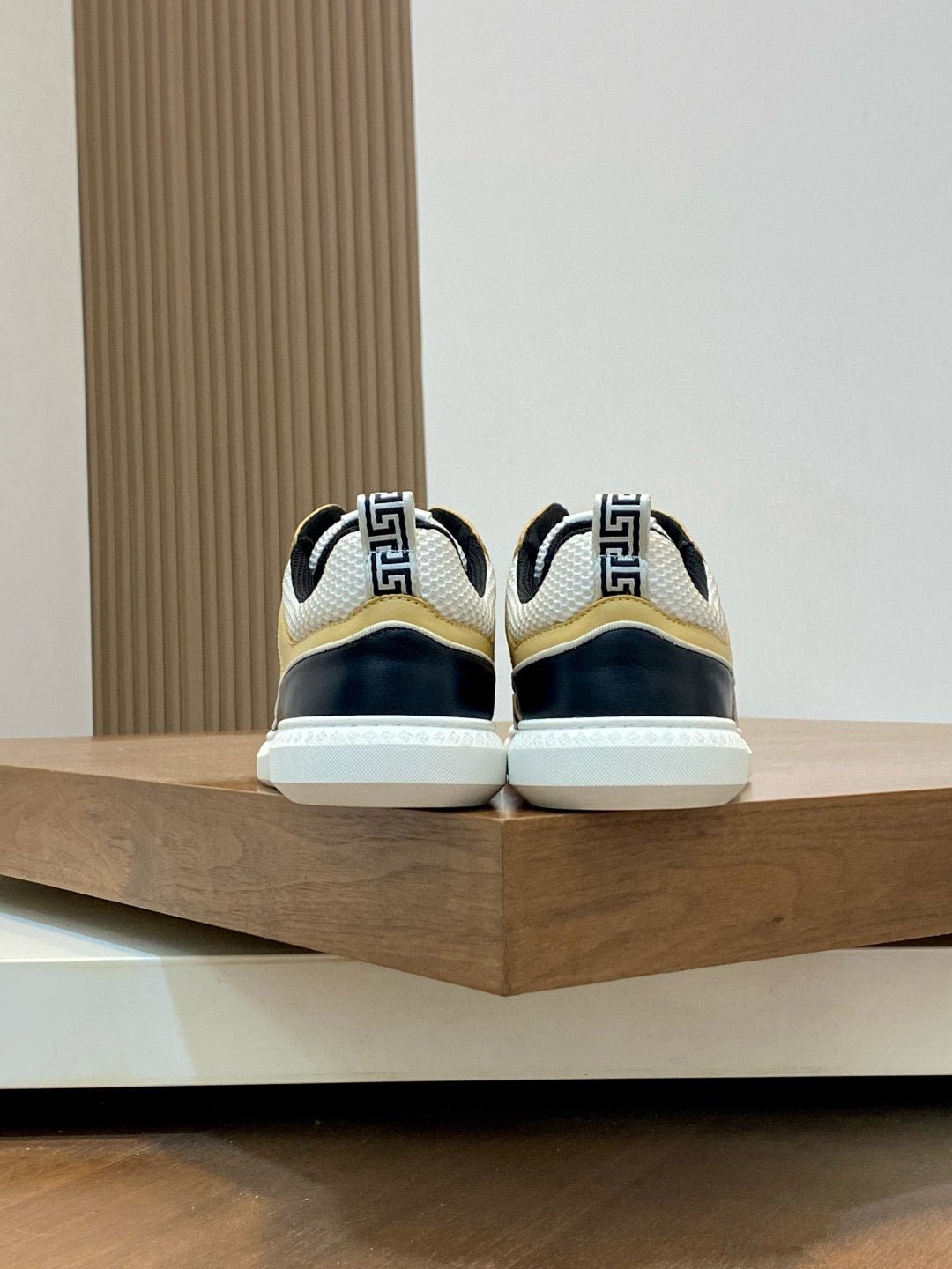 GIV sneakers 1826012801