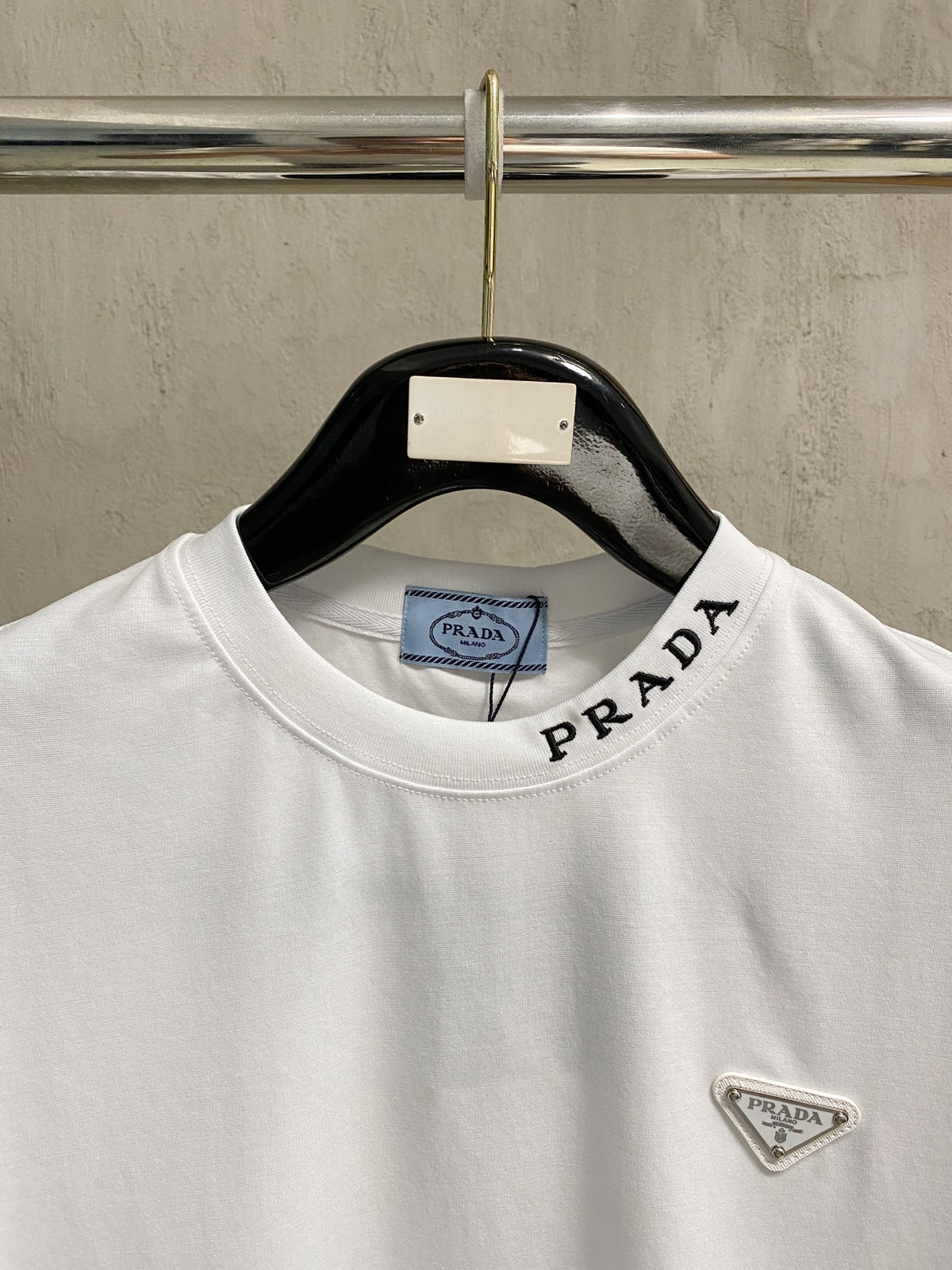 PR Neckline + Embroidered logo T-shirt 1826052701