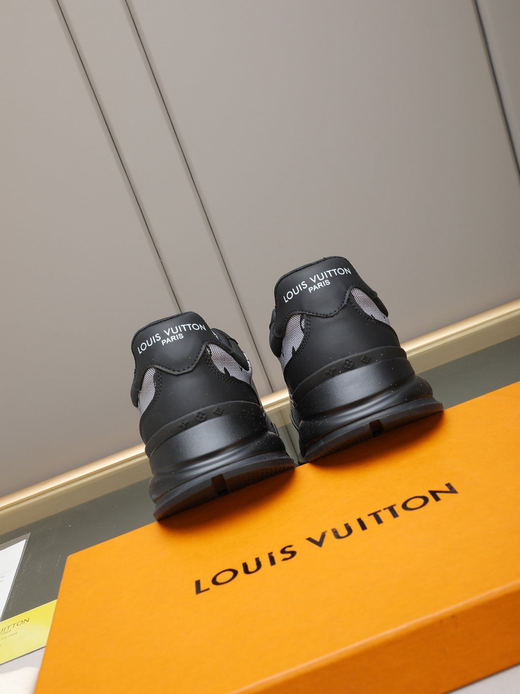 VV sneakers 1825122507