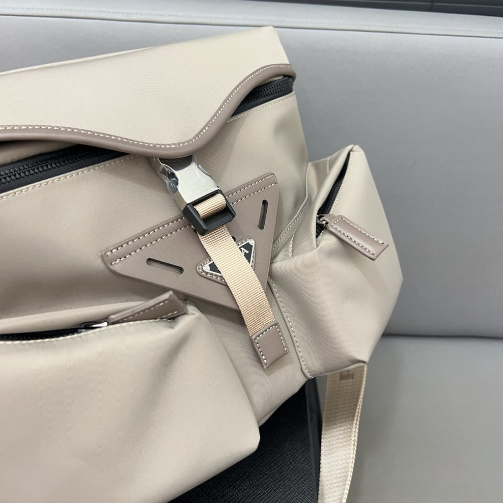 PR Re-Nylon messenger bag 1824082602