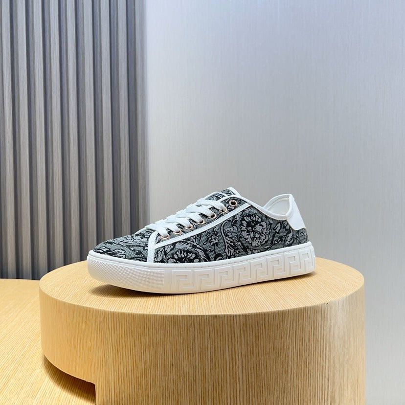 VS Barocco Greca Trainers 1825061913