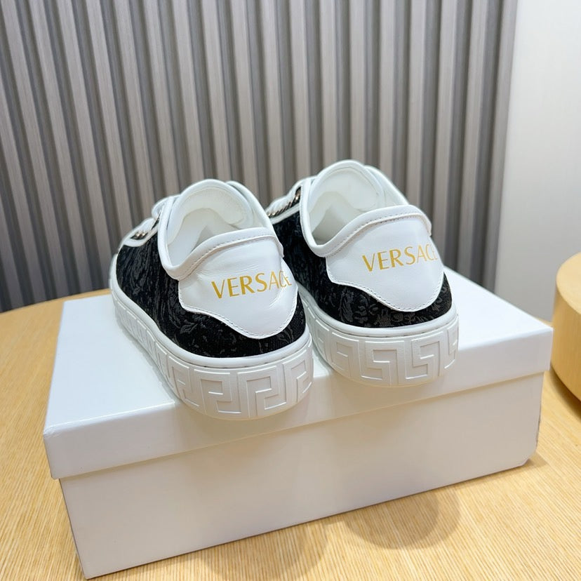 VS Barocco Greca Trainers 1825061913
