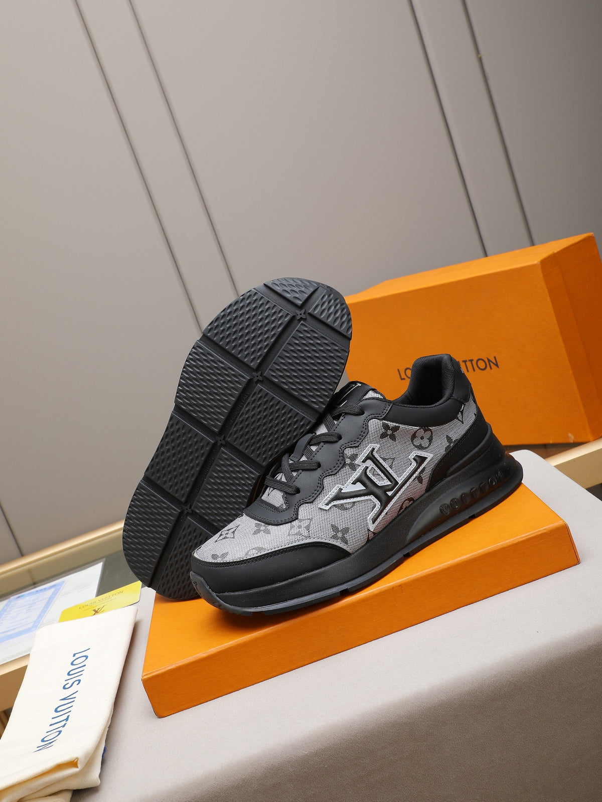 VV sneakers 1825122507