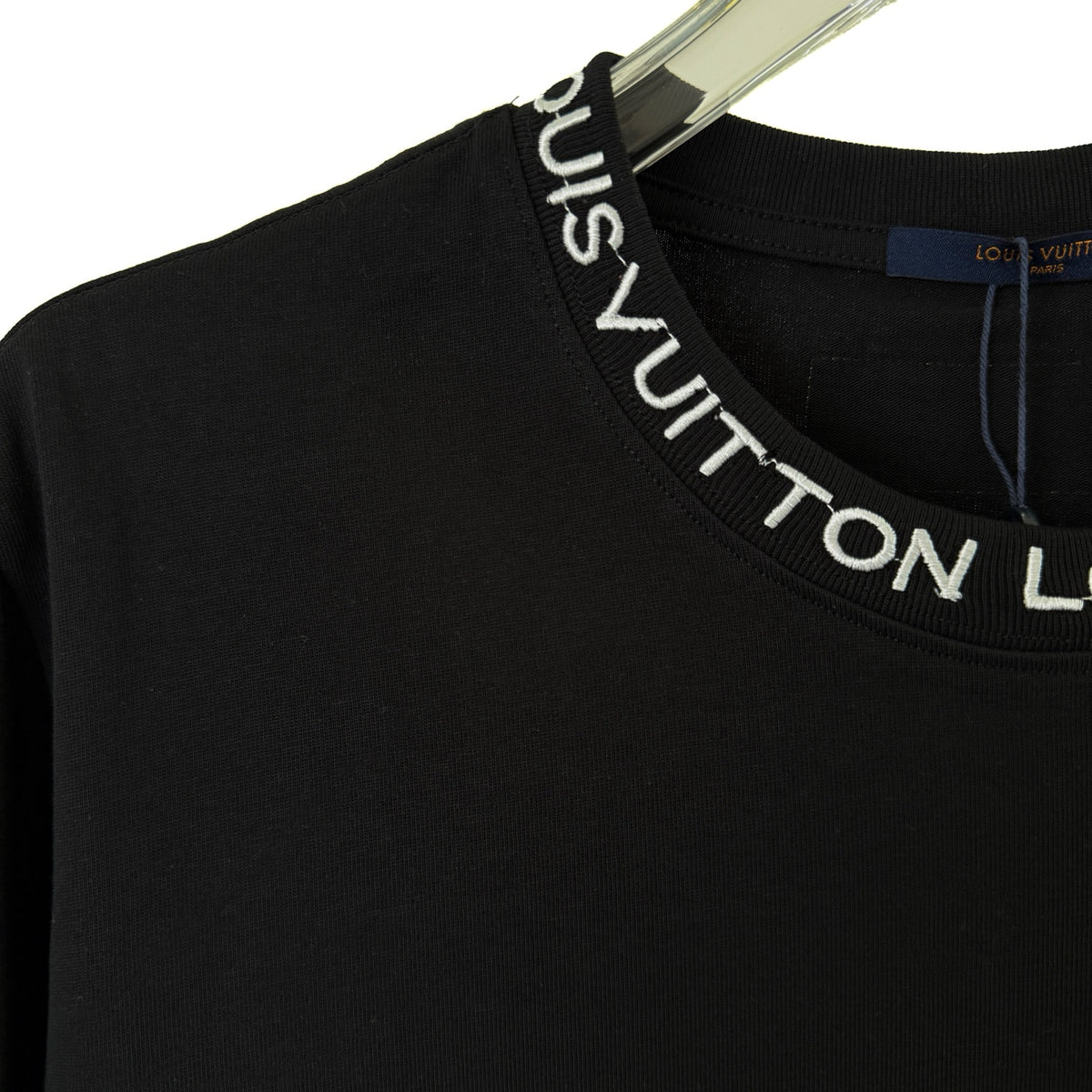 VV Embroidered leather logo T-shirt 1825042507