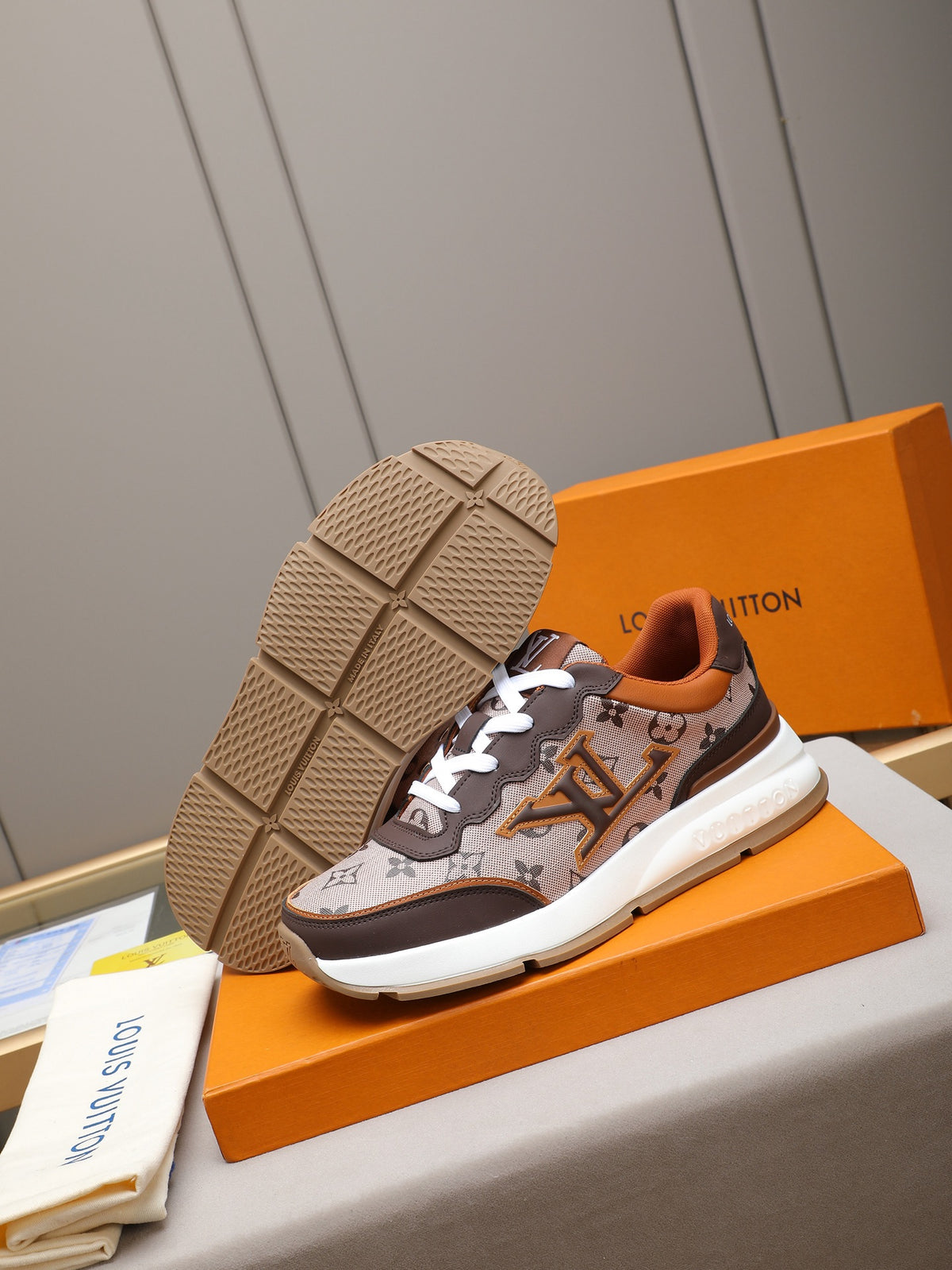 VV sneakers 1825122507