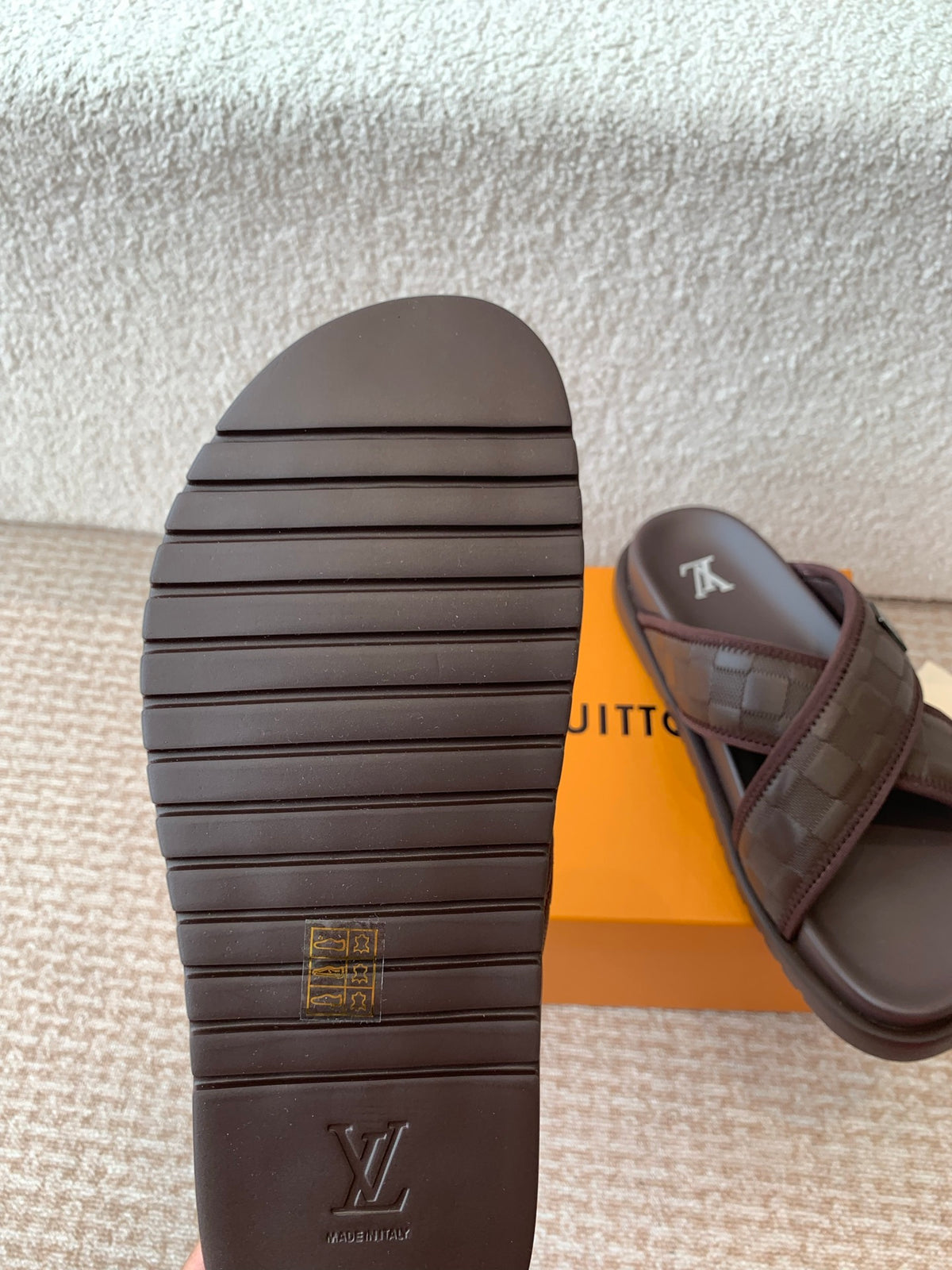 VV Beach slippers 1825052202