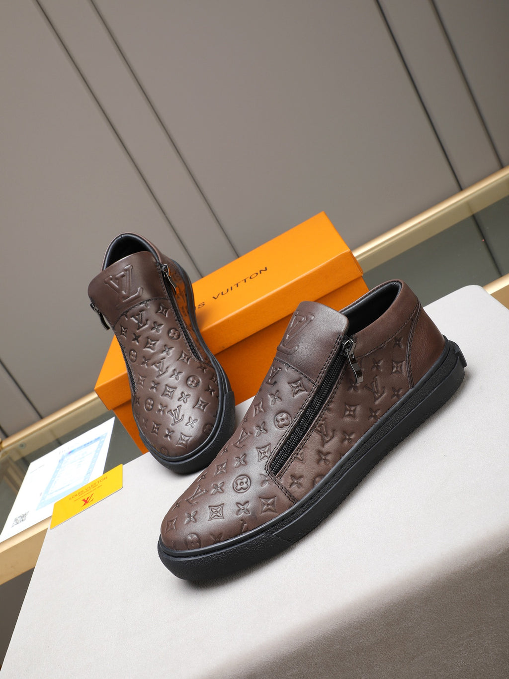 VV Zippered casual sneakers 1825122511