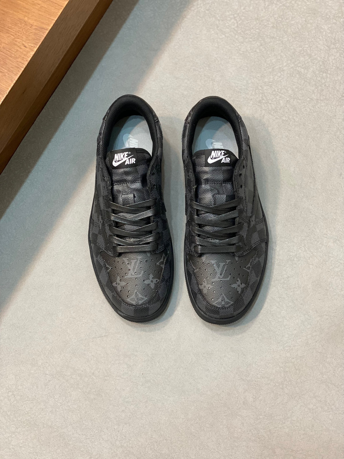 V&N Collaboration Sneakers 1826012307