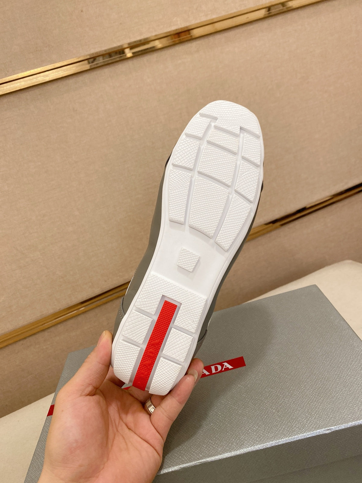PR  sneakers 1825052022