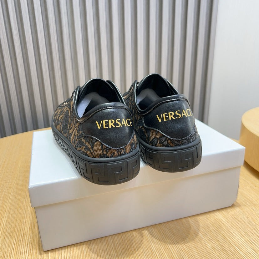 VS Barocco Greca Trainers 1825061913