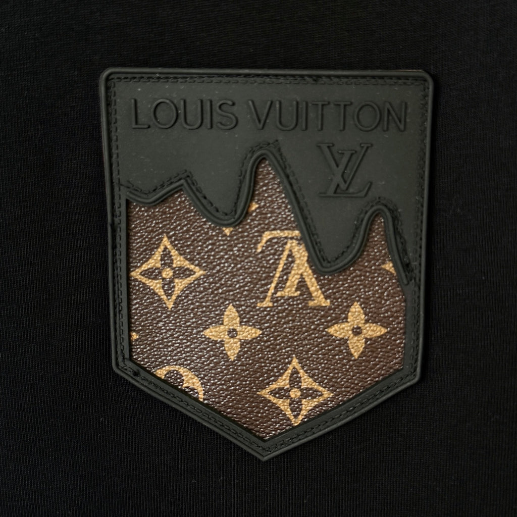 VV Embroidered leather logo T-shirt 1825042507