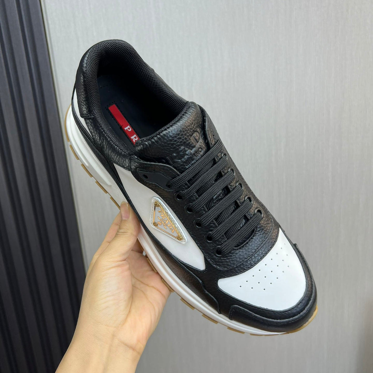 PR Cowhide stitching sneakers 1824102502