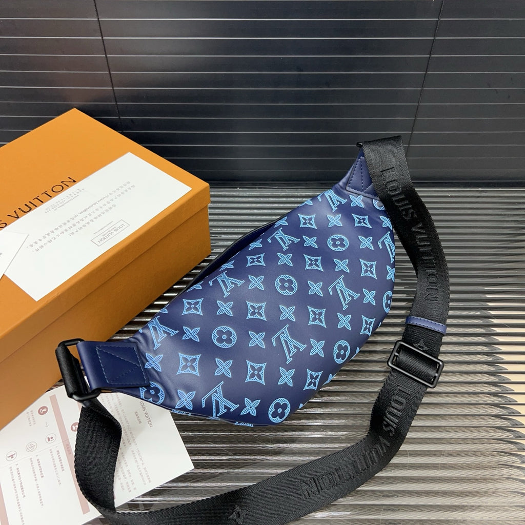 VV Bumbag Crossbody chest bag 1825052311