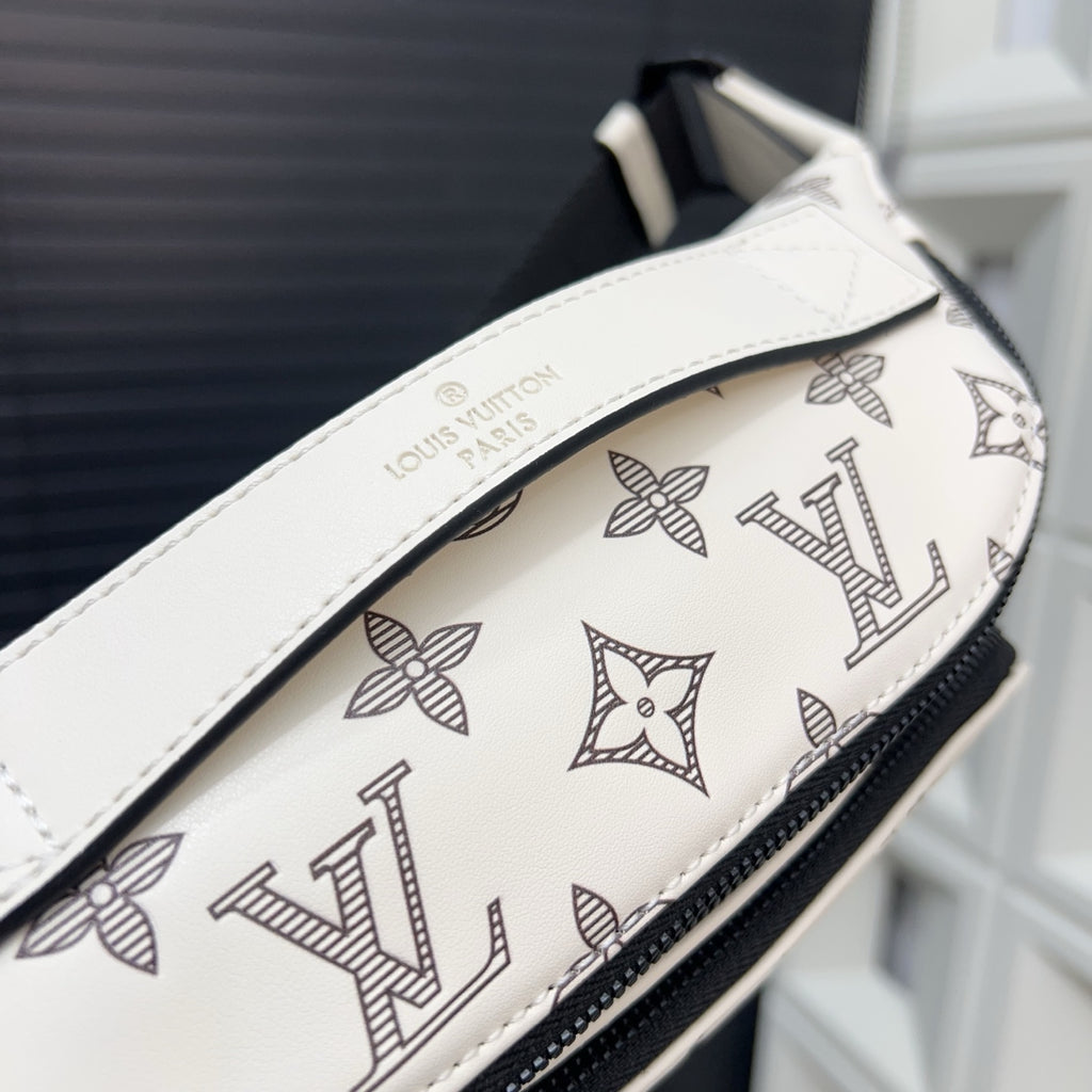 VV Bumbag Crossbody chest bag 1825052311