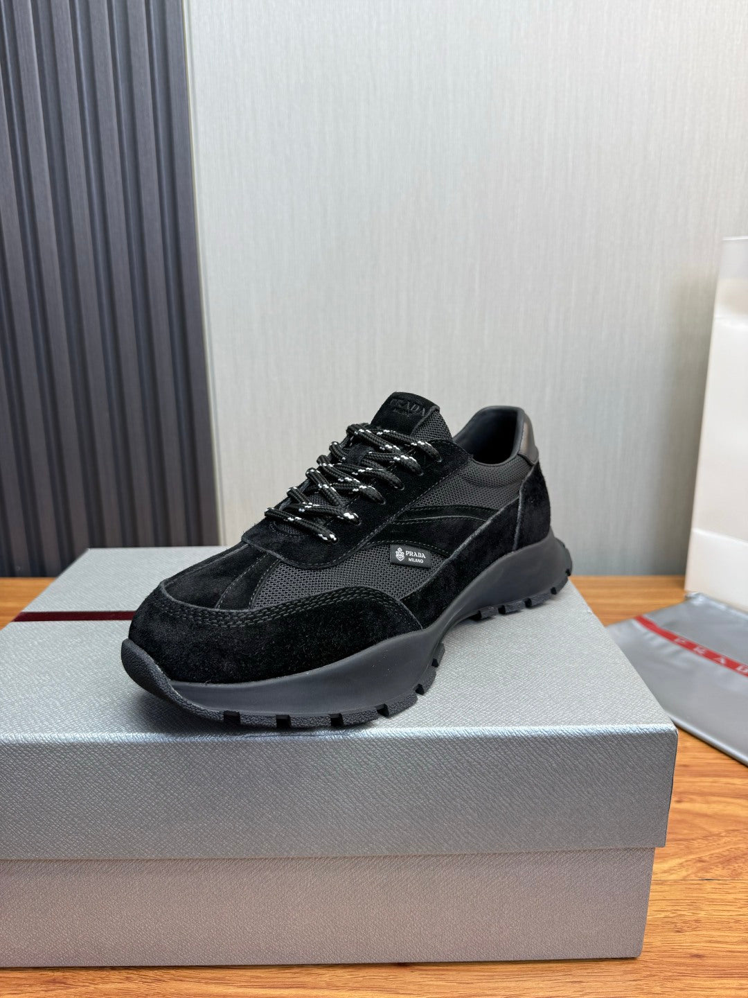 PR sneakers 1826051901
