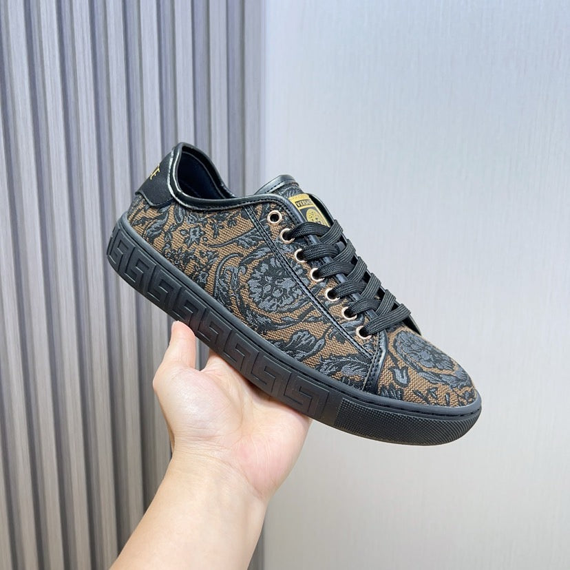 VS Barocco Greca Trainers 1825061913