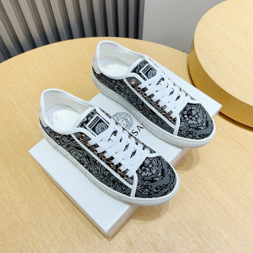 VS Barocco Greca Trainers 1825061913