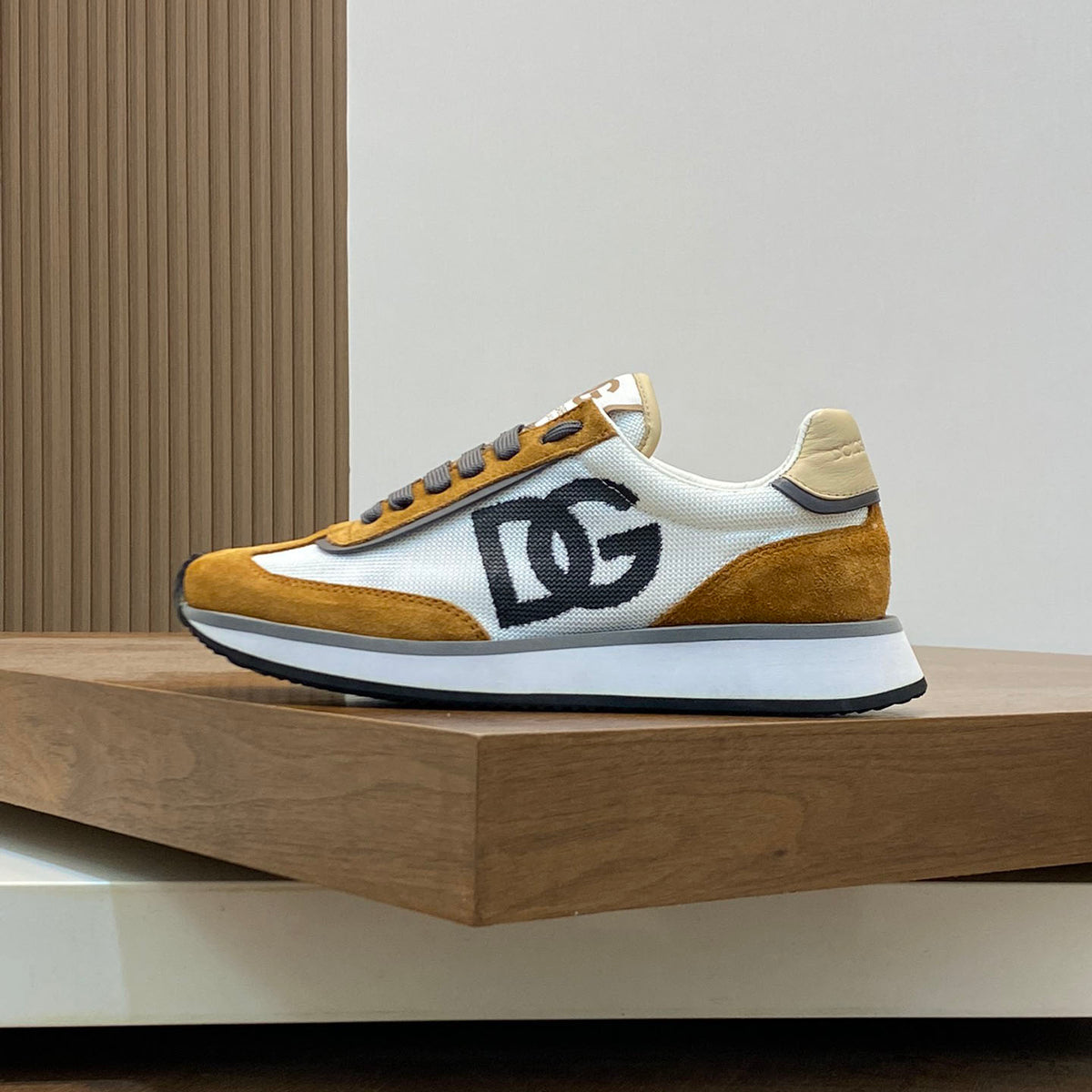 D&G New cowhide lining TPR elastic outsole sneakers XC24092813