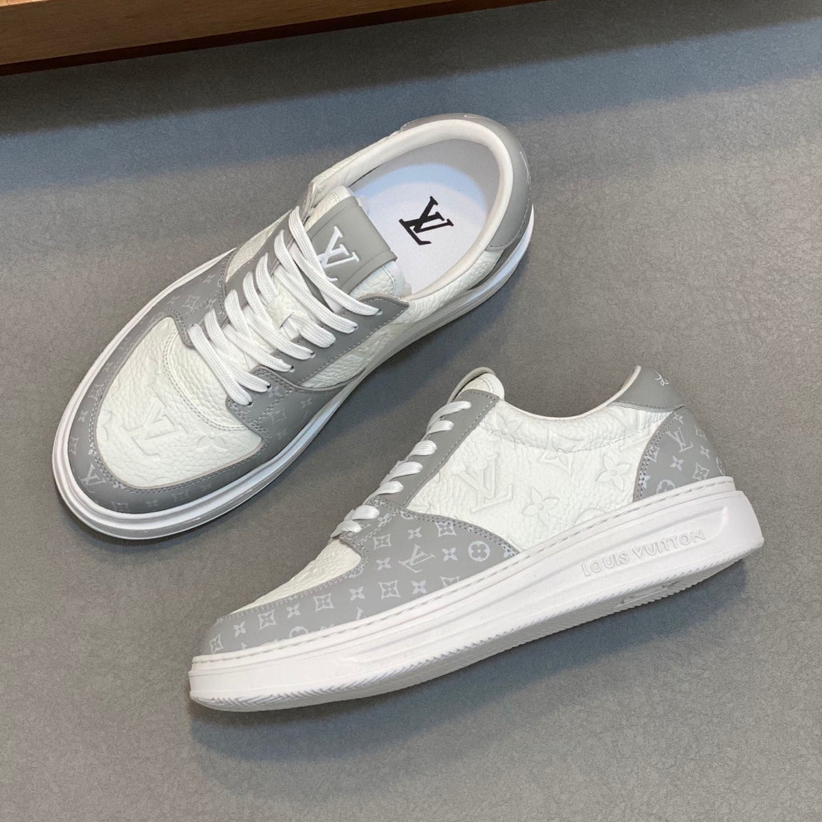 VV Sneaker 1825052109