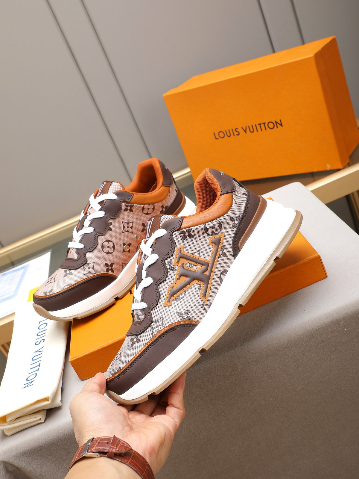 VV sneakers 1825122507