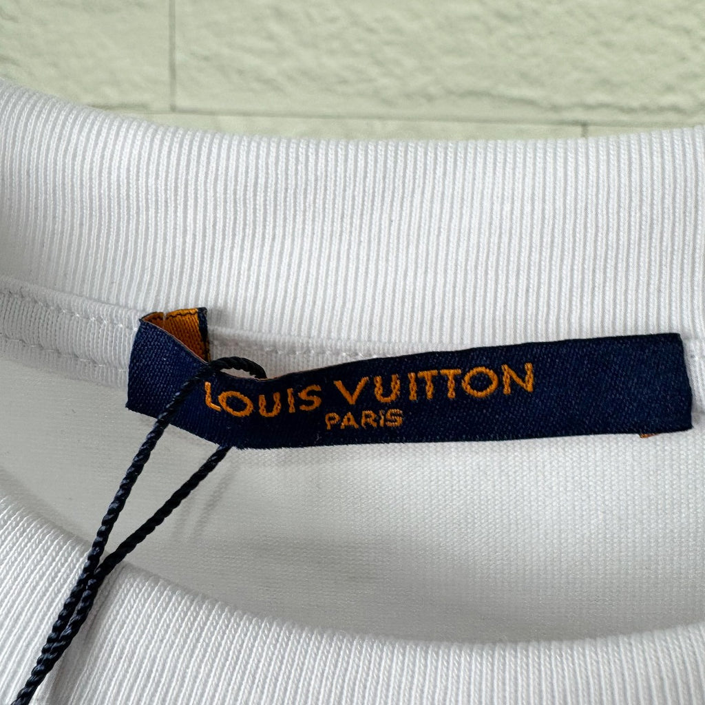 VV Embroidery letters T-shirt 1825060602