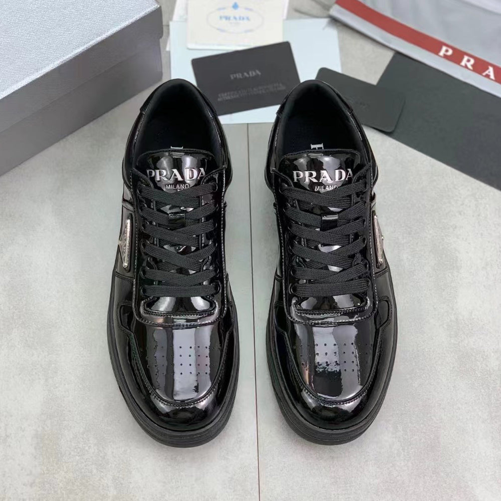 Patent leather breathable sneakers 1824052402