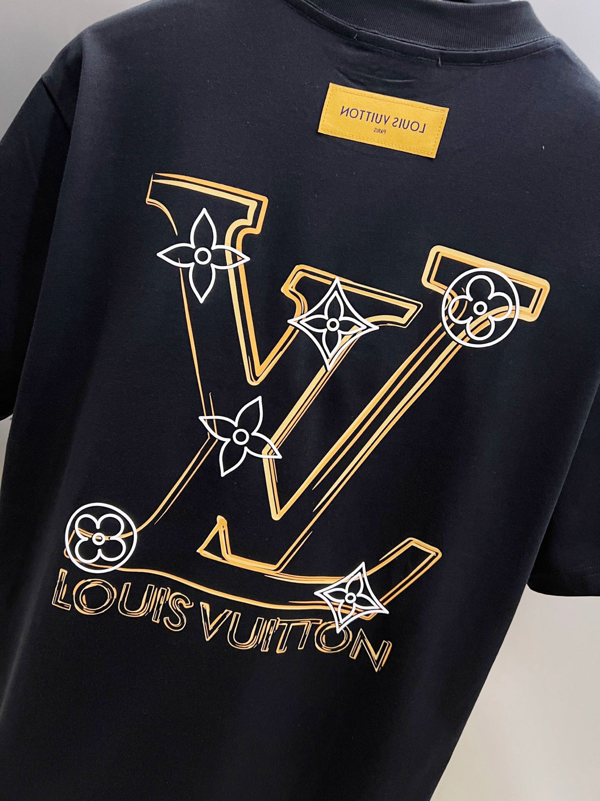 VV T-shirt 26041401