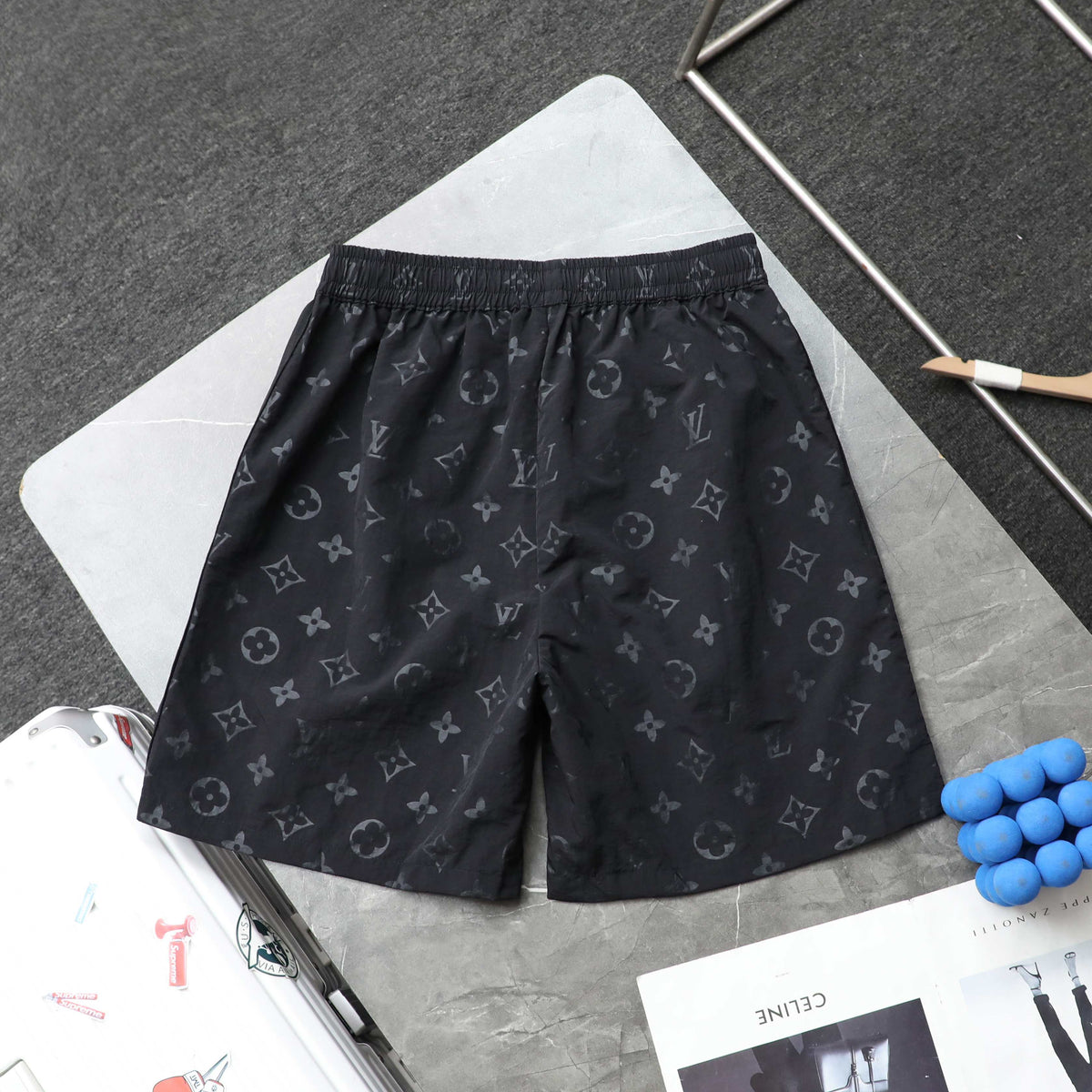 VV Jacquard Logo Casual T-shirt, Elastic Shorts 1825061816