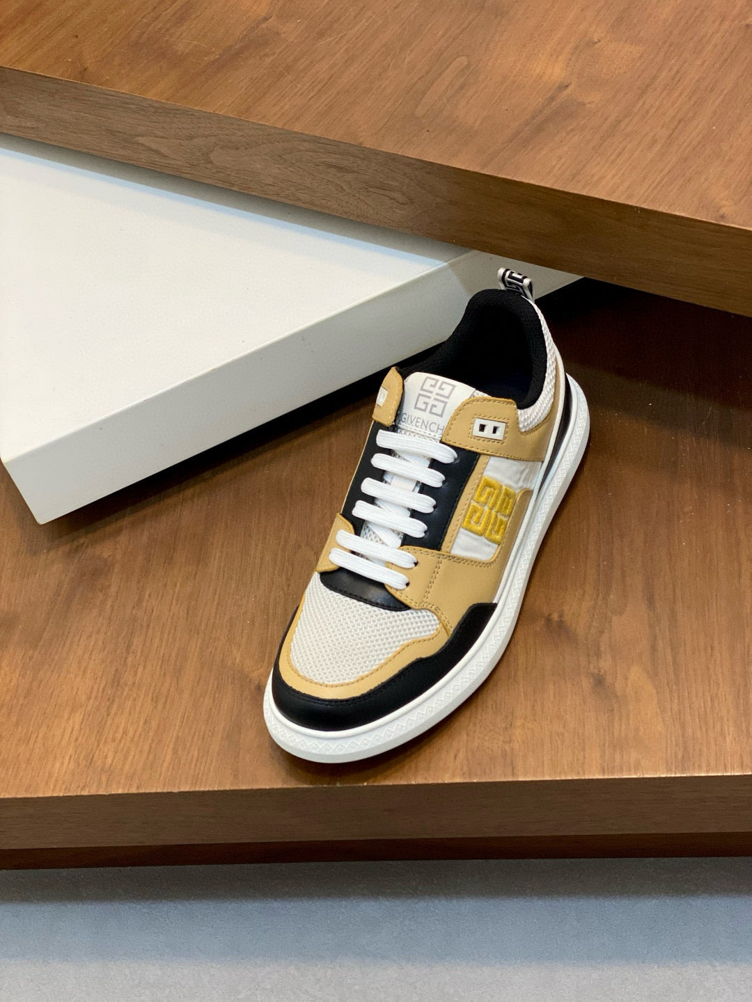GIV sneakers 1826012801