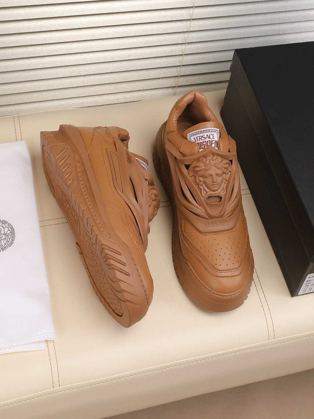 VS Sneakers 1825061911