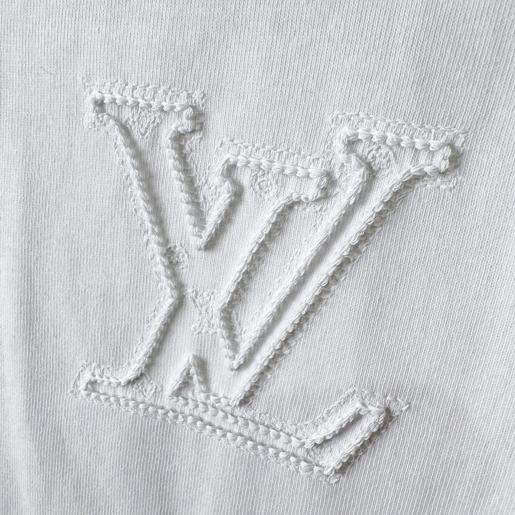 VV Embroidery letters T-shirt 1825060602