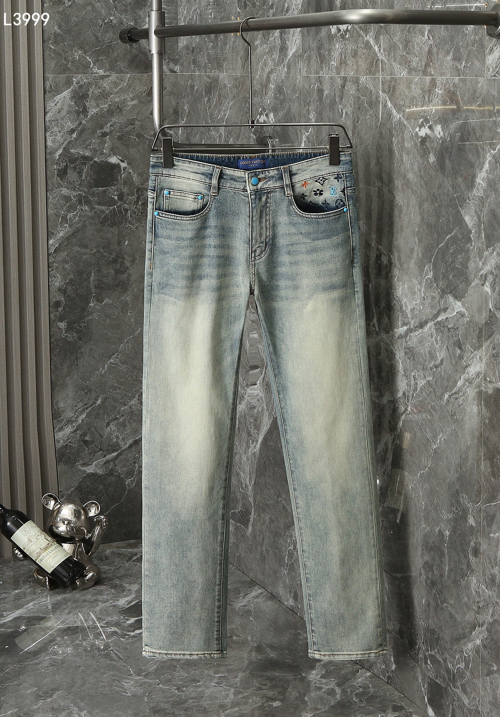 VV Slim-fit straight-leg jeans 1825122604