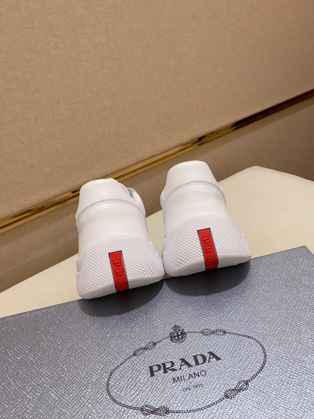 PR sneakers 1825030605