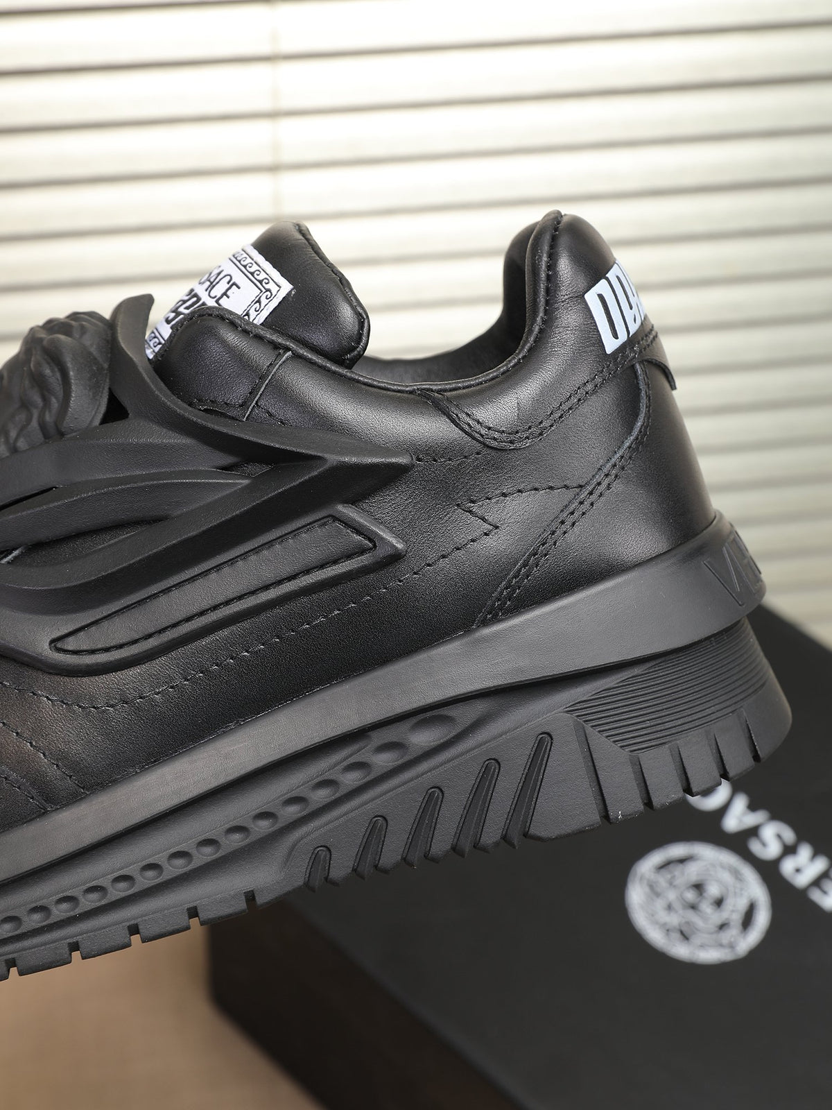 VS Sneakers 1825061911