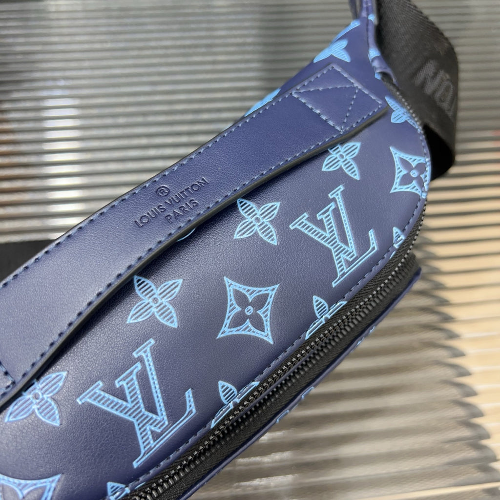 VV Bumbag Crossbody chest bag 1825052311