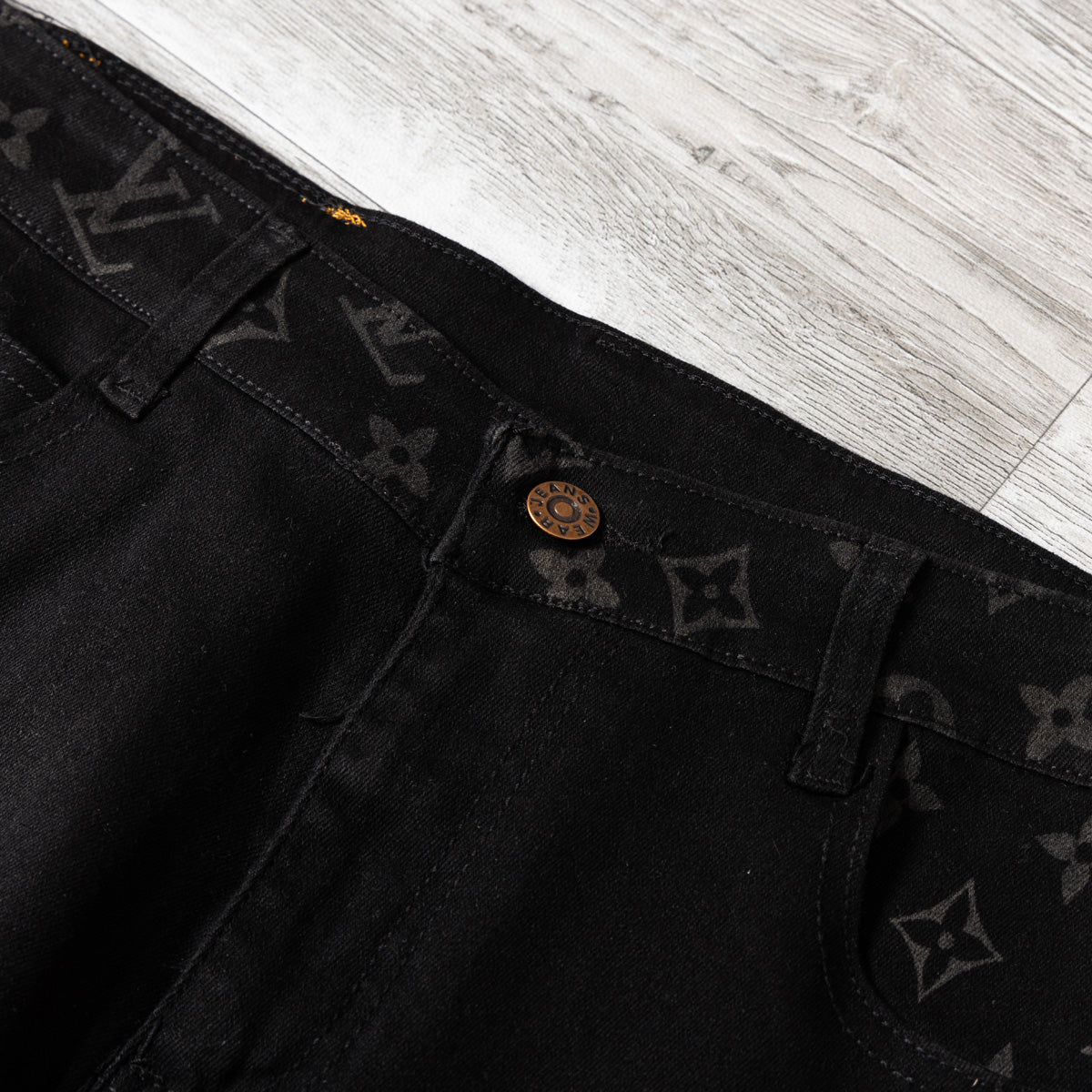 VV Washed stretch jeans 1825051402