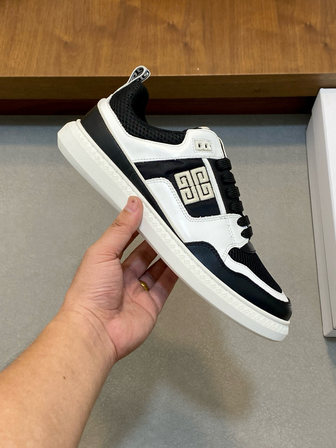 GIV sneakers 1826012801