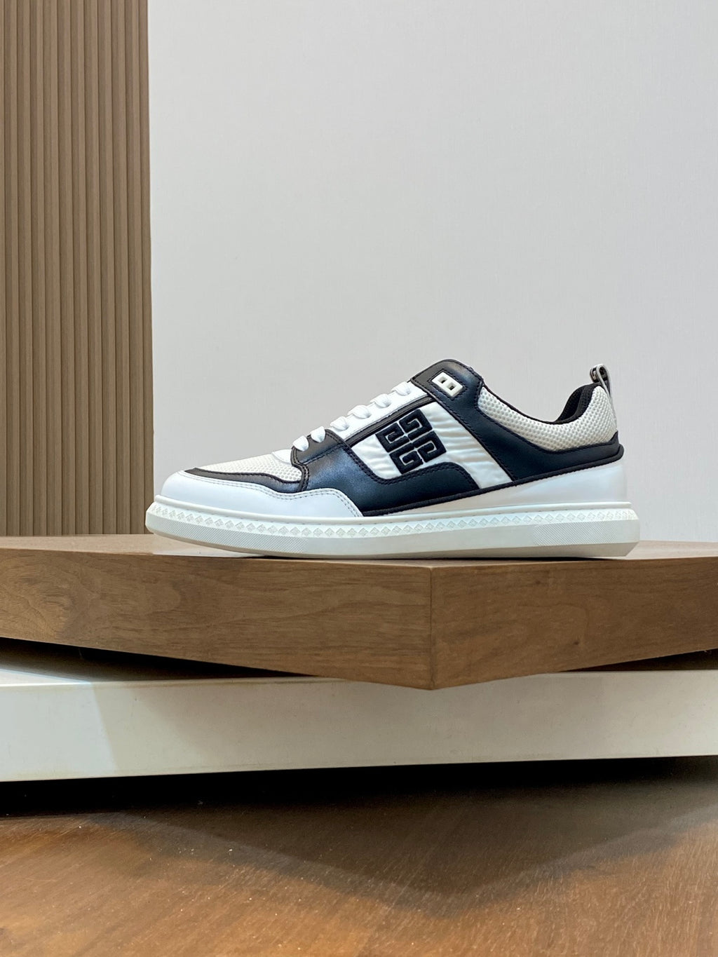 GIV sneakers 1826012801