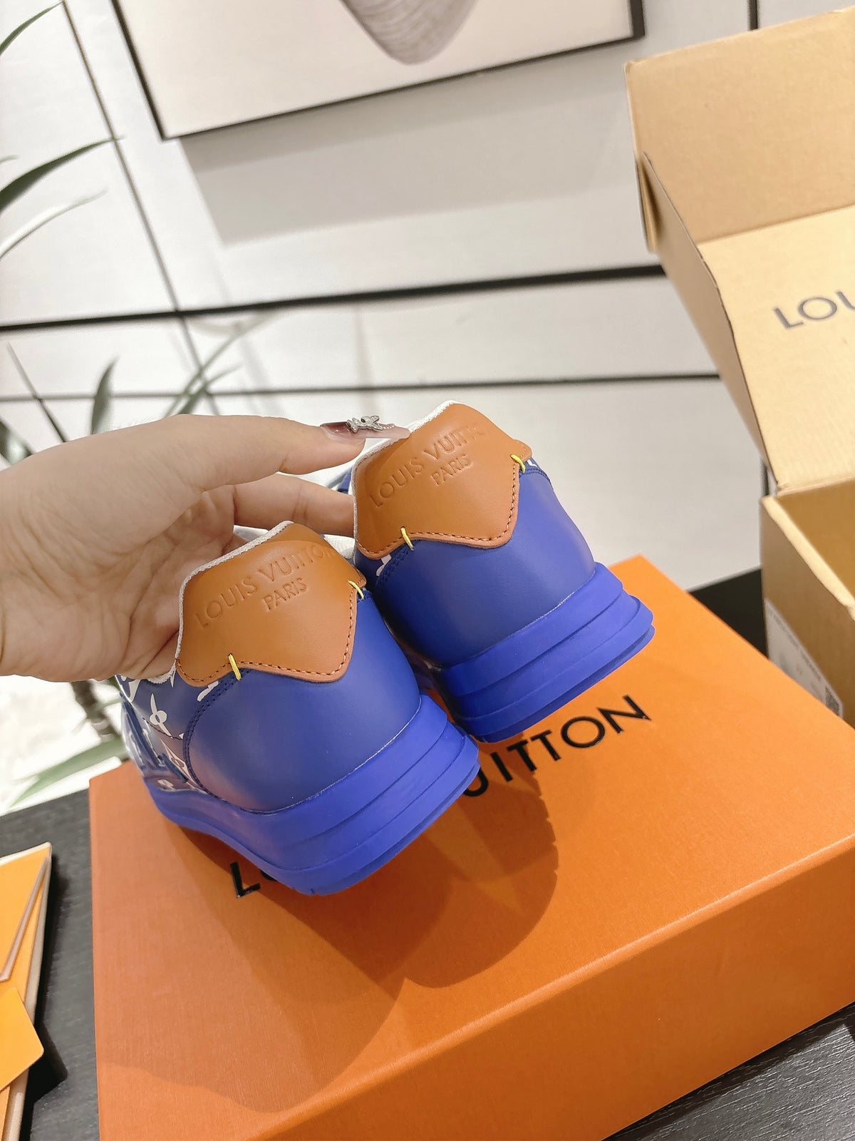 VV Sneaker 1825060605