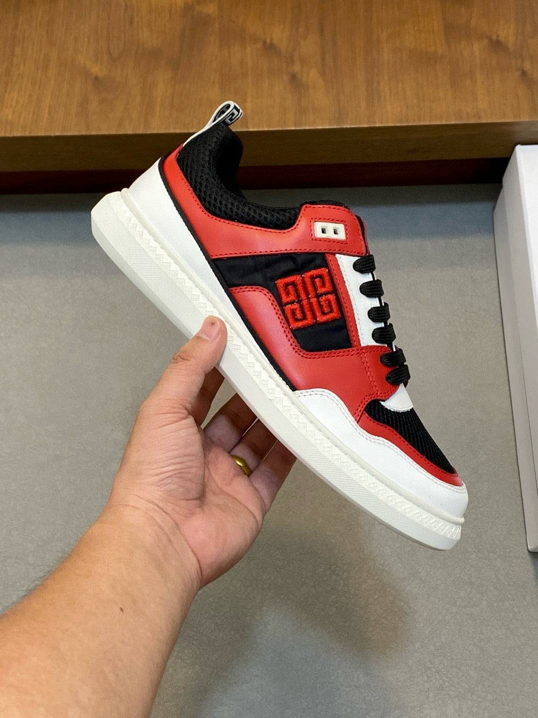 GIV sneakers 1826012801