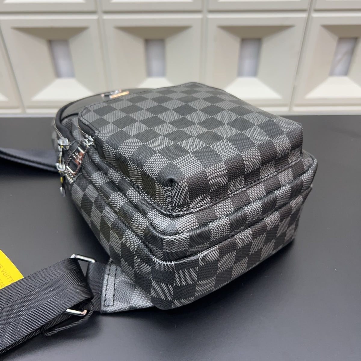 VV chest bag 1825111307