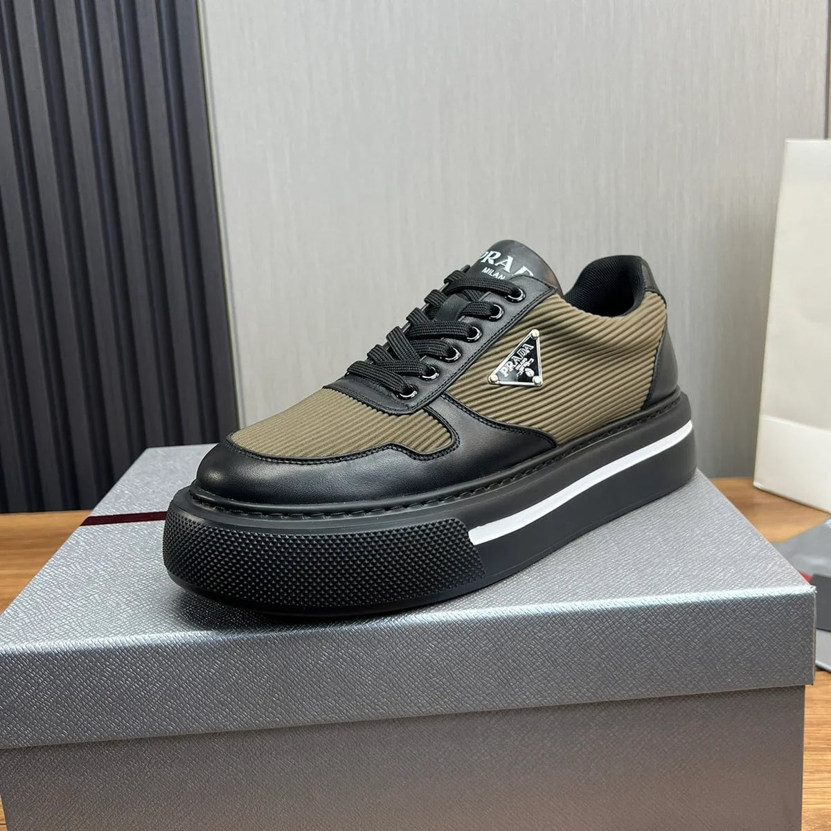 Luxury Men's Casual Sneakers 1025021008