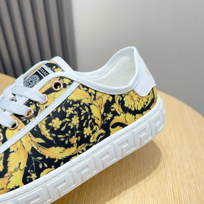 VS Barocco Greca Trainers 1825061913