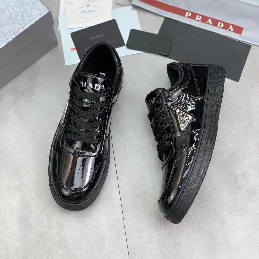 Patent leather breathable sneakers 1824052402