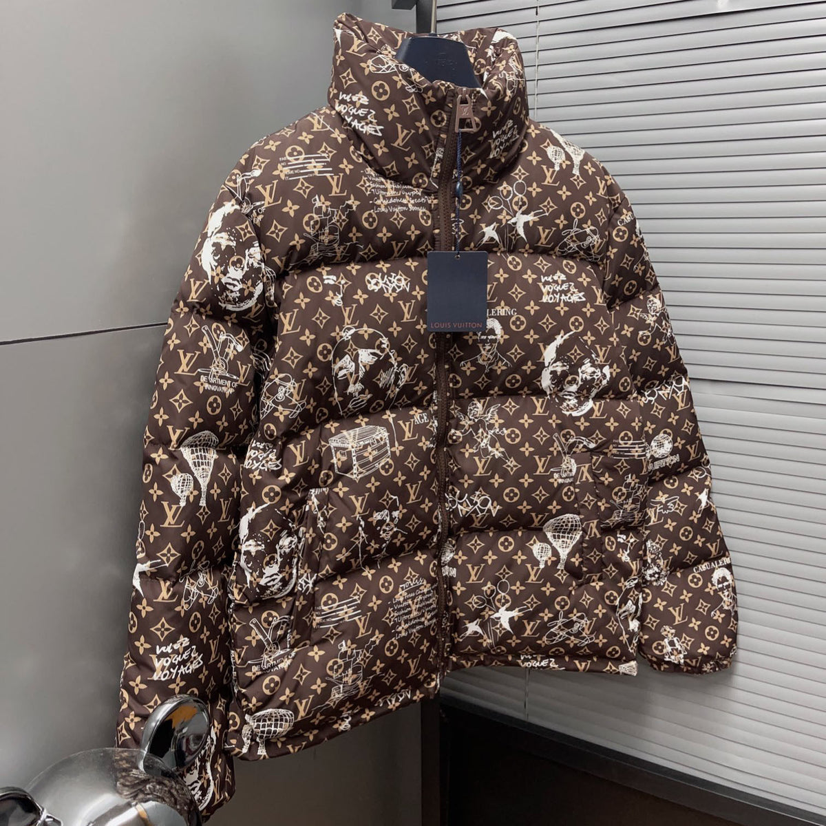 VV Graffiti down cotton jacket 1824093004