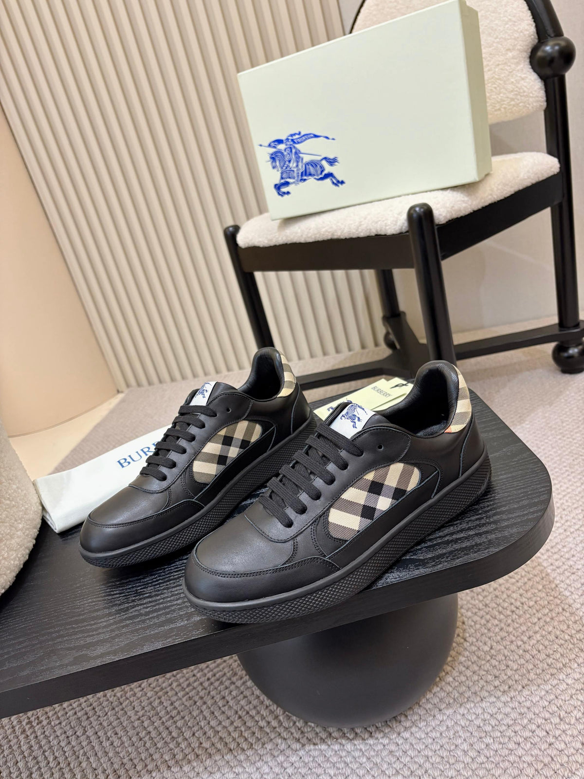 TB Unisex Sneaker 1825120502