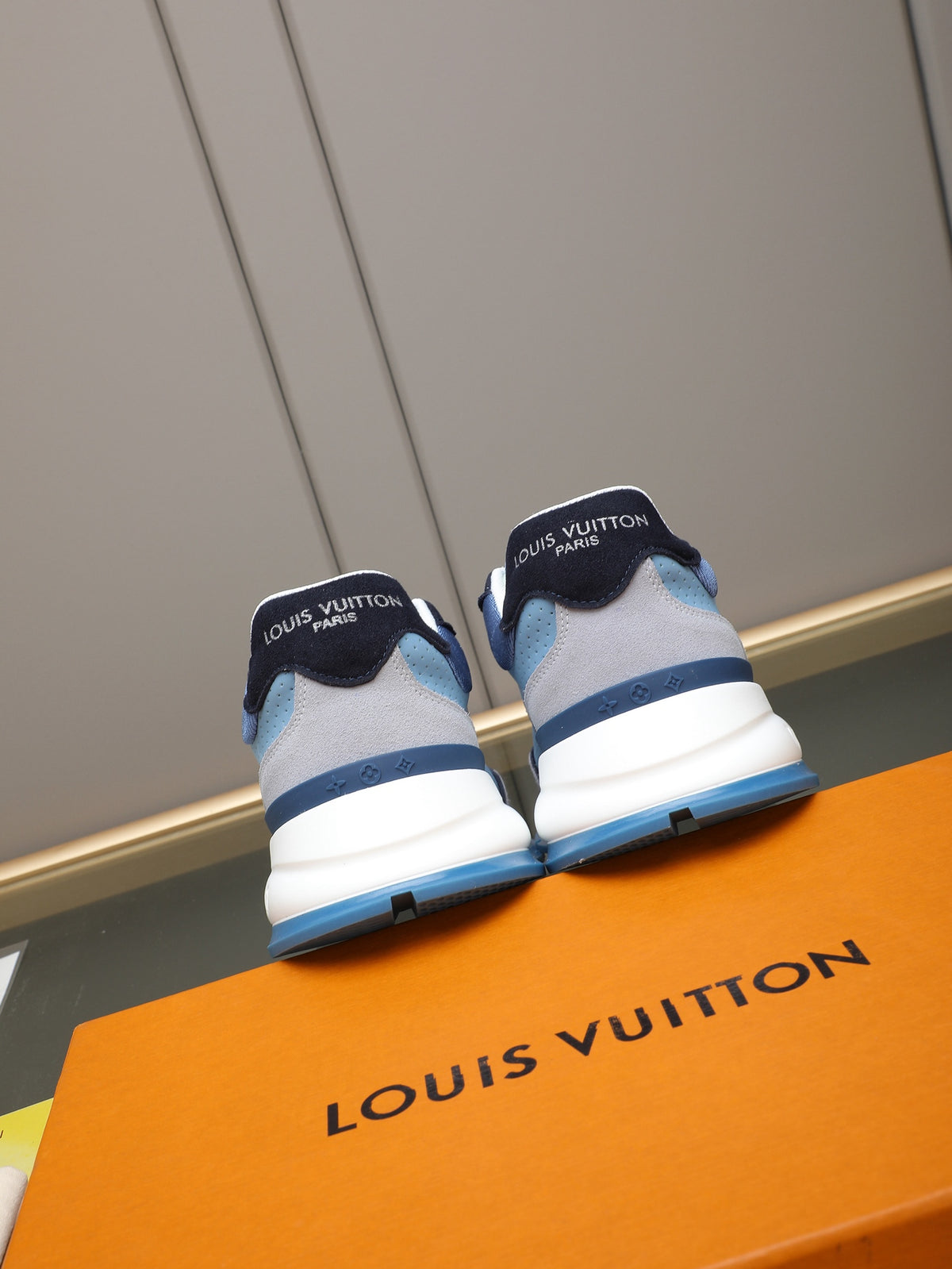 VV sneakers 1825122507